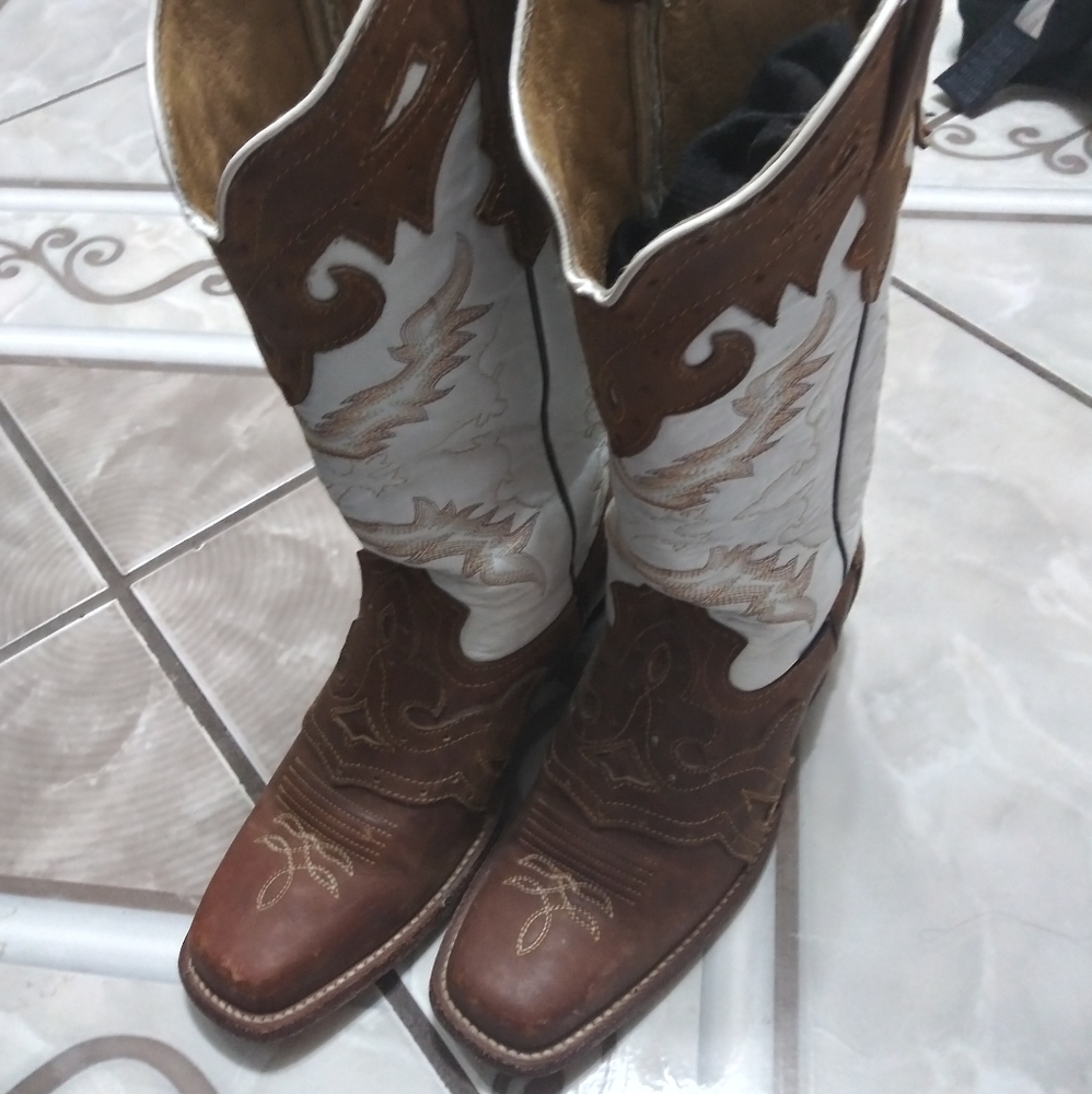 Western boots - Picture 2 of 3